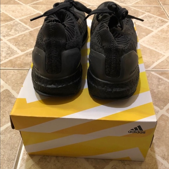 triple black ultraboost size 8 - Picture 3 of 5